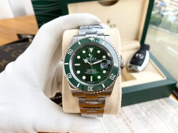 DM_20251111235926_006 Rolex Submariner, three-hand ceramic bezel, 40mm diameter, 11mm thickness