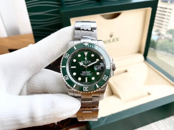 DM_20251111235926_007 Rolex Submariner, three-hand ceramic bezel, 40mm diameter, 11mm thickness