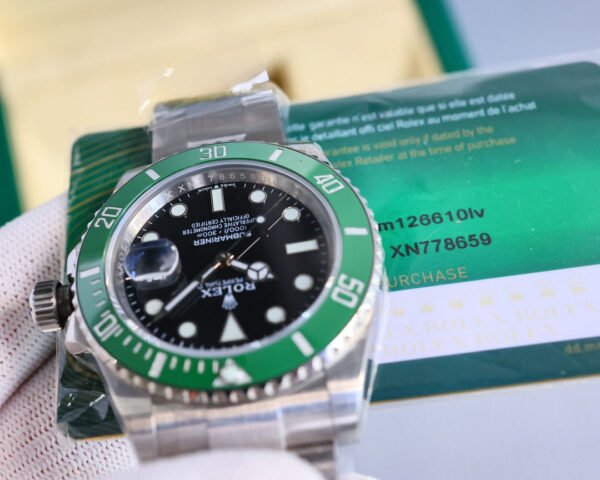 DM_20251114193952_006 Rolex Submariner, crown at 6 o'clock, clean Factory,high-end. Platinum markers won't fade! Authentic 41mm case.(6Colors -1)