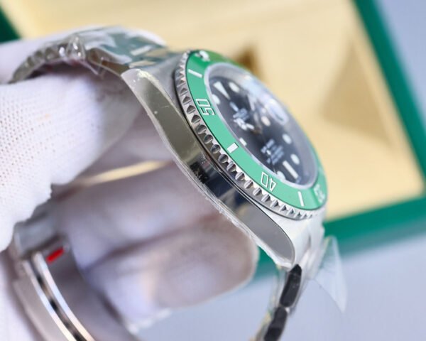 DM_20251114193952_008 Rolex Submariner, crown at 6 o'clock, clean Factory,high-end. Platinum markers won't fade! Authentic 41mm case.(6Colors -1)