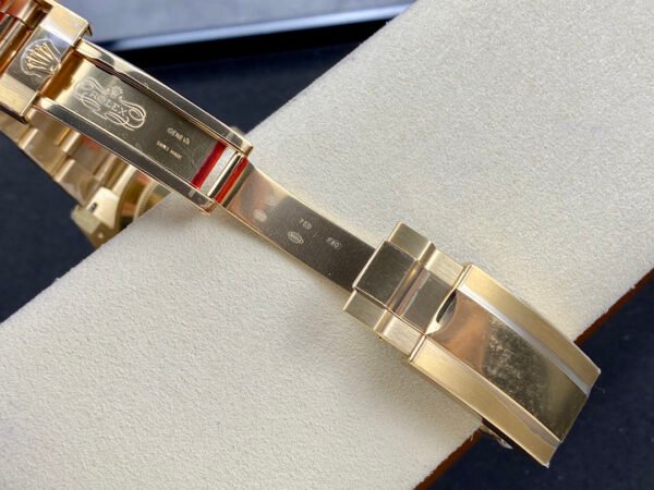 DM_20251114220306_002 Rolex Submariner, crown at 6 o'clock, clean Factory,high-end. Platinum markers won't fade! Authentic 41mm case.(6Colors-5)