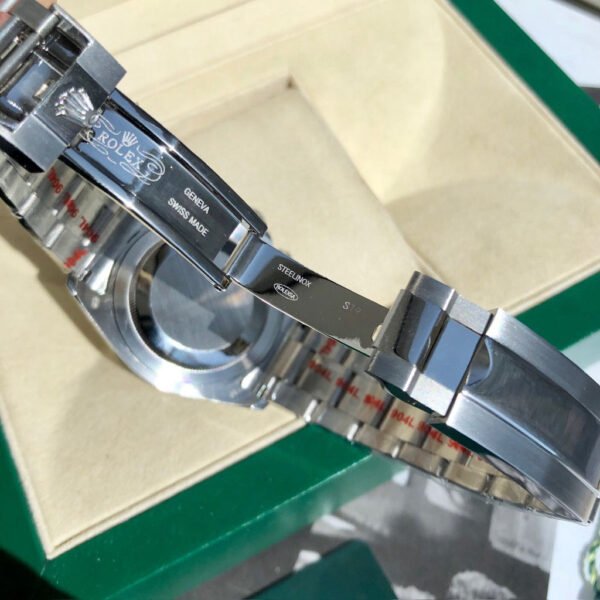 DM_20251116152749_007 Rolex Daytona, automatic mechanical movement, stainless steel case, ceramic bezel, 40mm